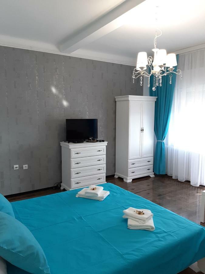 Apartment Zorana-Center โนวีซาด ภายนอก รูปภาพ